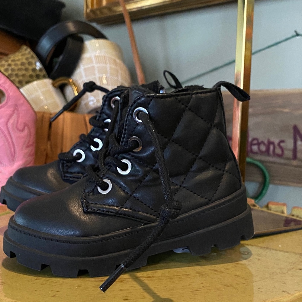 H&M Quilted Ankle Boots 337877 Black Leather Lace Up Zipper Size US 6